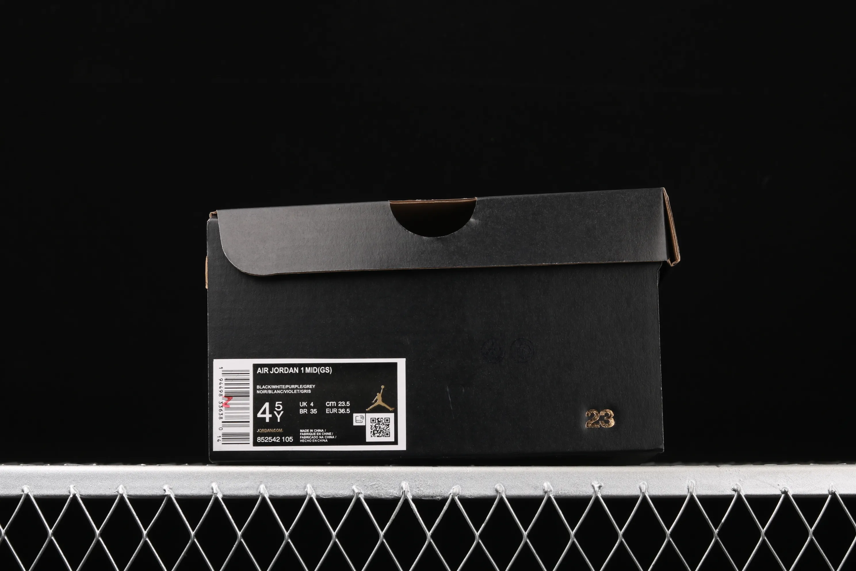 All categories Air Jordan Jordan series basketball shoes Air Jordan 1 Mid Air Jordan 1 Mid AJ1 Joe 1 China Grizzly Panda 852542-105